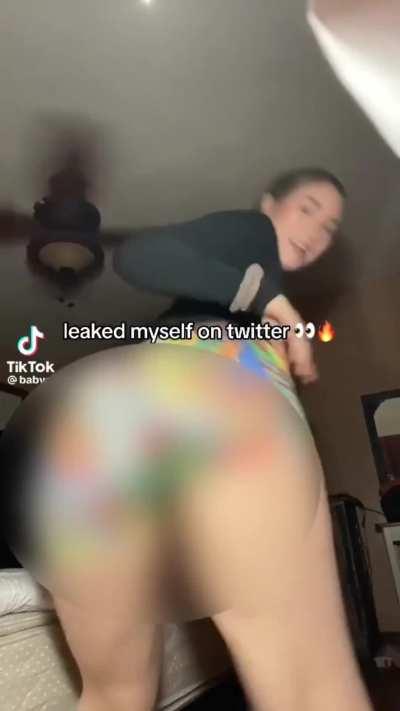 Queen of throwing ass. You betas prefer pixels or blur?