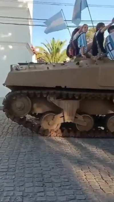 de donde afanaron un sherman