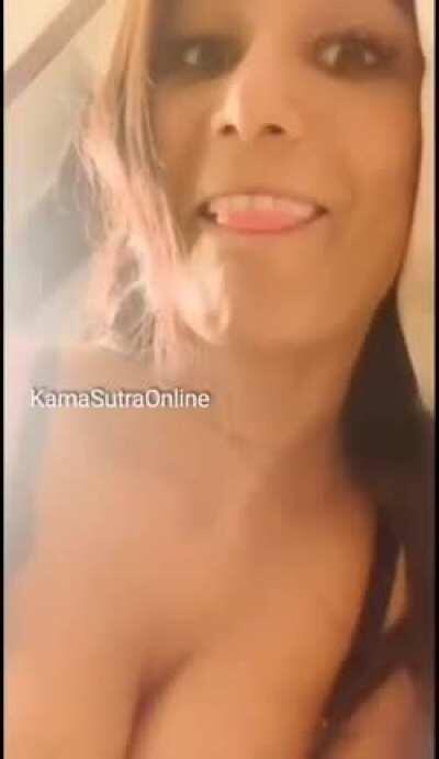 P00N@M And now for free icing on the cake... Listen to what she's gotta say!! 🤣