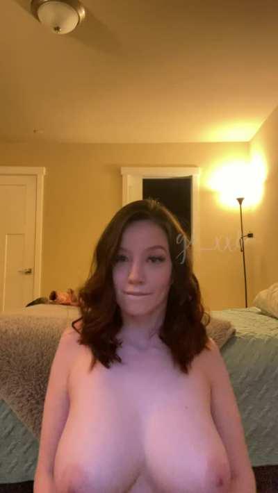 Innocent girl with a naughty side 🤫💋💋