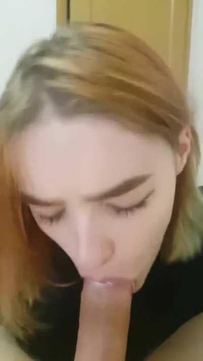 Cute Girl Blows Him till He cums in Her Mouth