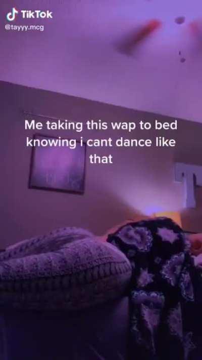 Soft & Jiggly No.393 😍🍑