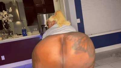 That's so much ass 🤗