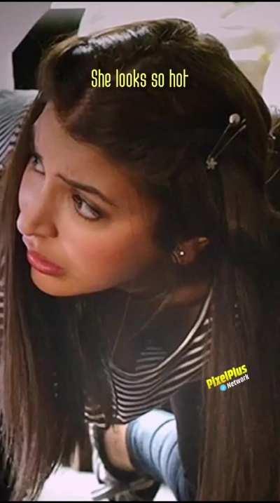 Adult Comments On #AnushkaSharma Boobies🔥 Show