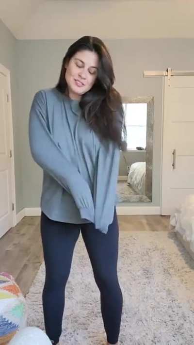 Just your neighborhood mom, keeping it comfy and cute—who says you can't have both?