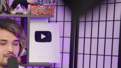 Trash Taste but it's a little bizarre (rip headphone users)