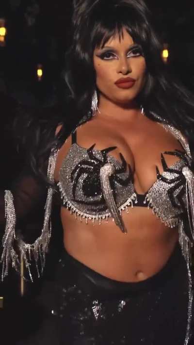 Joy showing off her costume as Elvira , from IG 10.31.2025