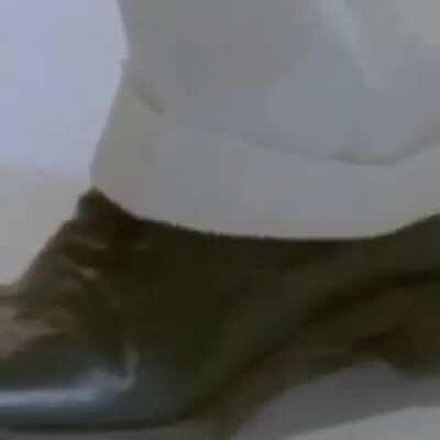 *Rolled drum noises*