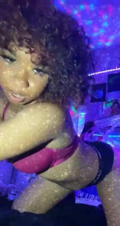 (NSFW) @gogetta.blasian on ig