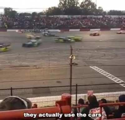 Я думал такой трек только в компьютерной игре бывает! Надо быть качественно ебанутым...