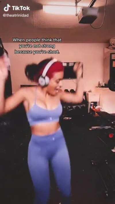 Oooh shawty thick 🤤🤤