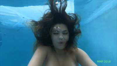 Taylor Dare Looking Sexy