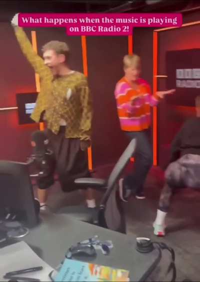 Twerking on Radio 2
