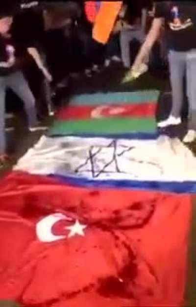 Armenians after seeing u/TatarJew123' s post