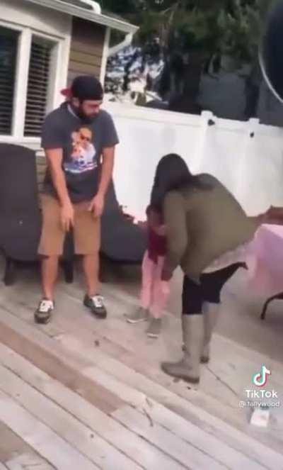 To do a gender reveal party