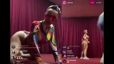 Oh fuck her twerking for all of us.