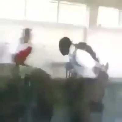 kkkk tanto tempo atrás desse vídeo