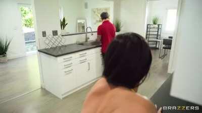 She Likes Rough Quickies