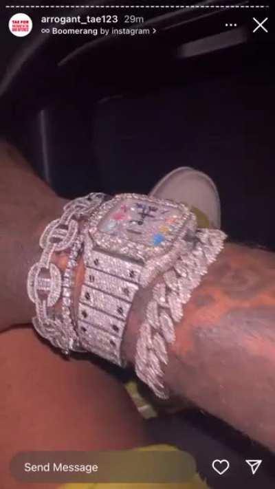 She finally made it clap 😩😩