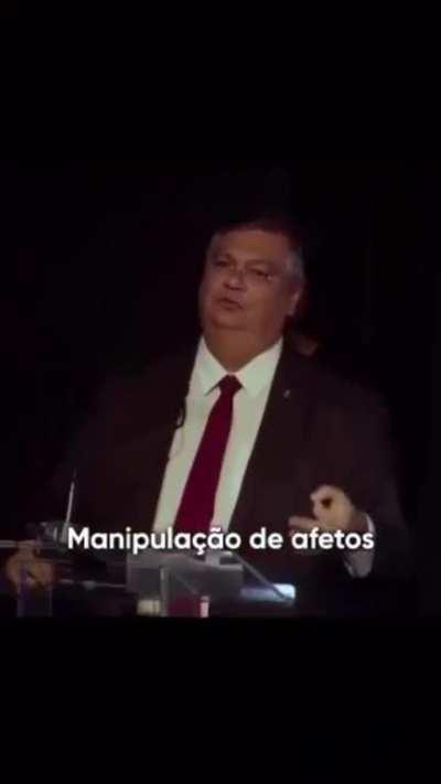 Flávio Dino em um espetáculo de lucidez, informação e poder de síntese.