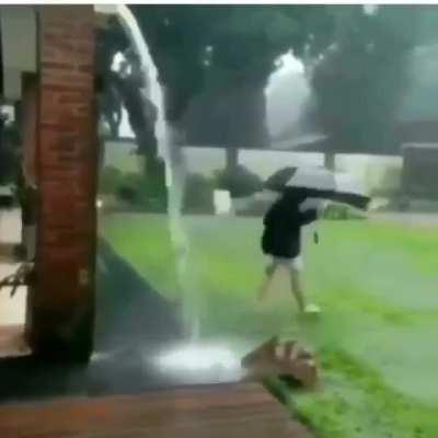 Raindrops keep fallin’ on my he-