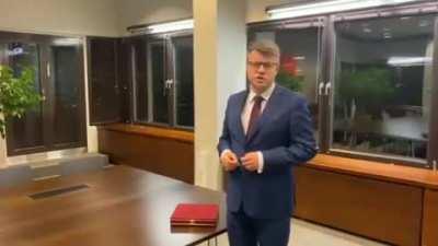 Prigozhin sent sledgehammer to the European Parliament. In return, Estonia sends handcuffs to The Hague in wait for him.