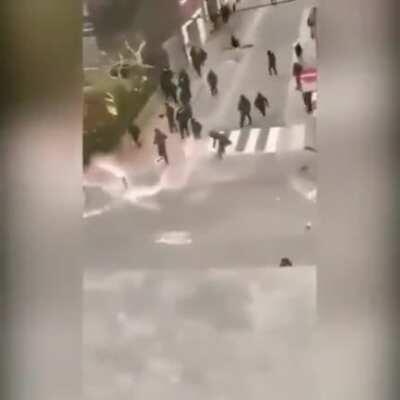 Hollanda'da Kürt ve Çeçenler birbirine girdi. #MultiKulti