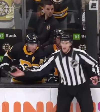 Breadman handing the 🐀 the “L”