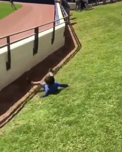 Little baseball Neymar