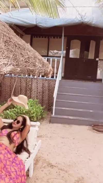 Saadhika Randhawa [new]