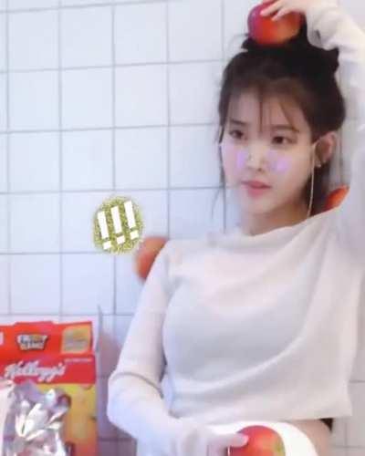 IU
