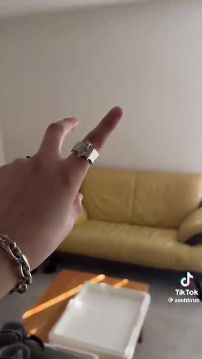 the comments on this video are giving me a headache. people are really trying make this kid seem privileged and ungrateful 