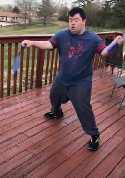 Мастер нунчак! Молодец!