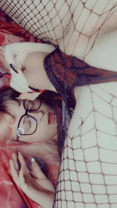 Someone clean my glasses for me