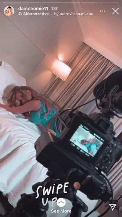 Go Watch Her Onlyfans Y’all .... Fully Clothed ....🙅‍♂️🚶🏾‍♂️...