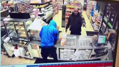 Security guard shoots robber: 