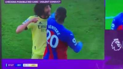 VAR Check for violent conduct: Benteke on Elneny. (Crystal Palace vs Arsenal) - Yellow Card upheld