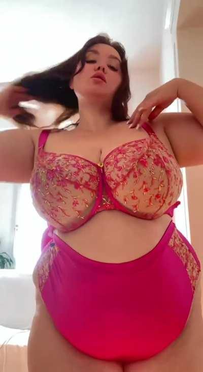 Maybe a bit too saggy but they are HUGE