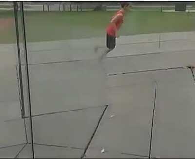 Is The Glass Labrynth Known For Its Donks?