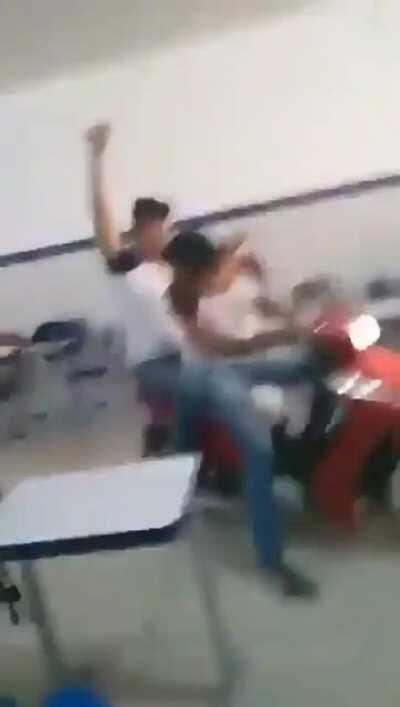 Contando giro na sala de aula fodasi