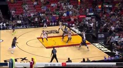 [Highlight] Anthony Edwards does his Kobe imitation with the midrange pump-fake