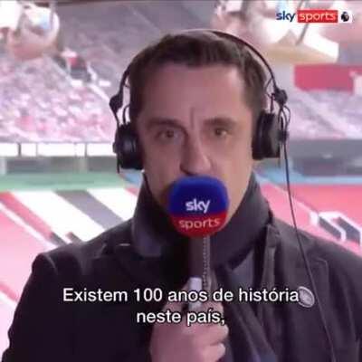 Comentário incisivo de Gary Neville (ídolo do Manchester United e comentarista da Sky Sports - ING) sobre a 