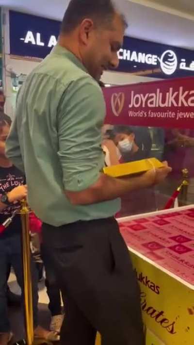 The man got gold bar atlast