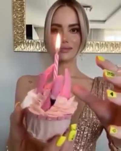 HMC while I do a magic trick