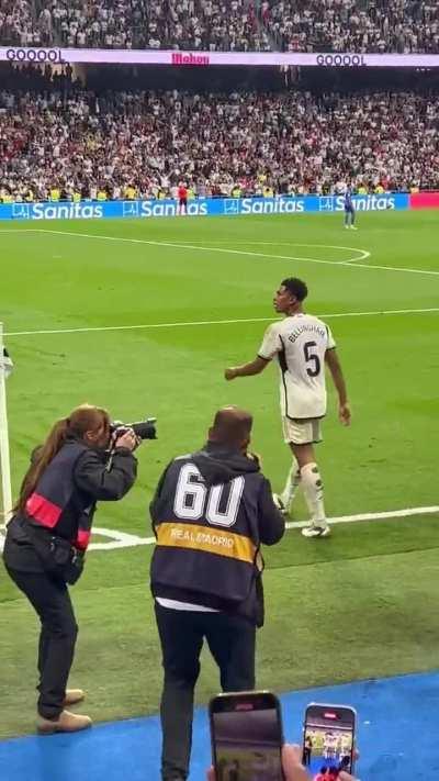 Crazy celebrations lmao look at Rudiger puncing Alaba xD