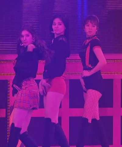 Sana, Tzuyu & Jeongyeon