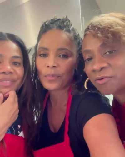 Regina Hall and Sanaa Lathan 