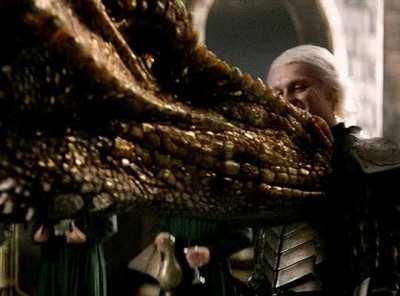 Five seconds of Sunfyre, the most beautiful dragon ever was all we got to see of him before he went to shit. Fuck sake.