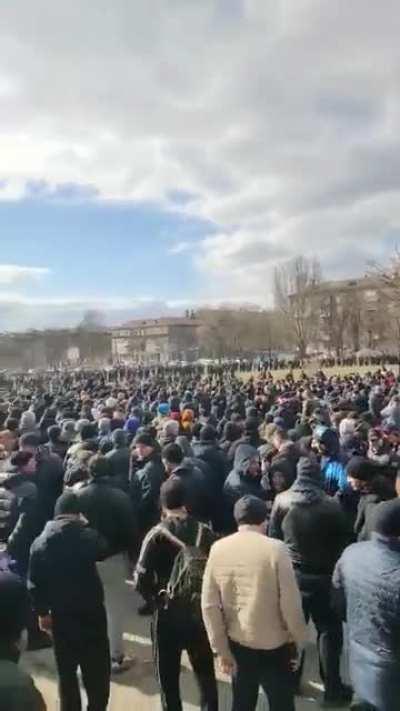 The number of people wishing to join the territorial defense units in Zaporizhzhia.