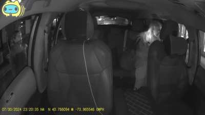 A woman pepper sprayed her muslim uber driver for praying